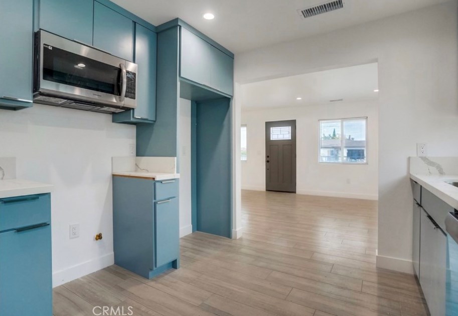 15221 Ibex Ave, Norwalk CA  90650-6635 exterior