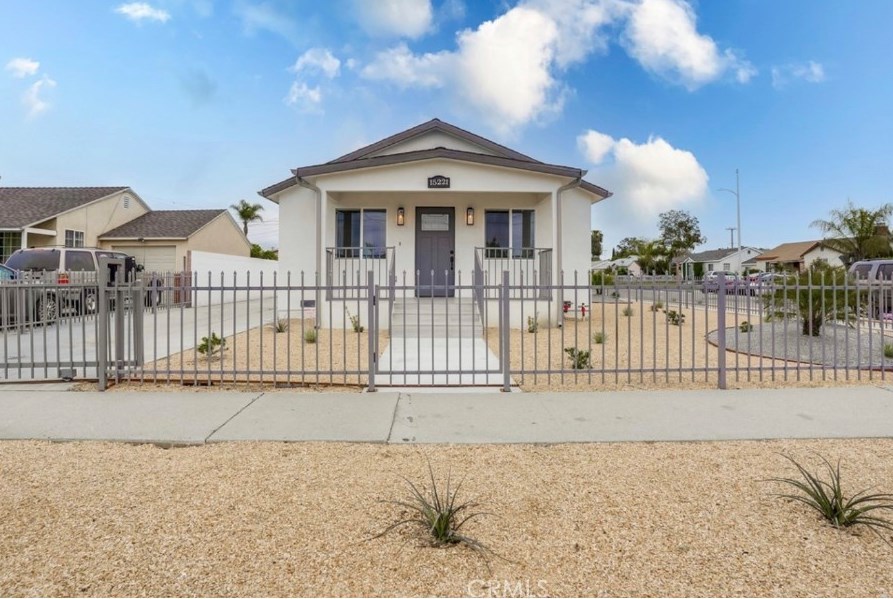 15221 Ibex Ave, Norwalk CA  90650-6635 exterior