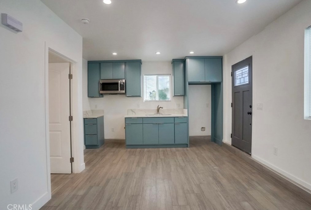 15221 Ibex Ave, Norwalk CA  90650-6635 exterior