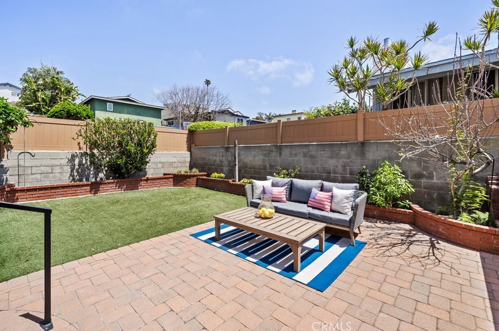 622 Hillcrest St, El Segundo CA  90245-2960 exterior