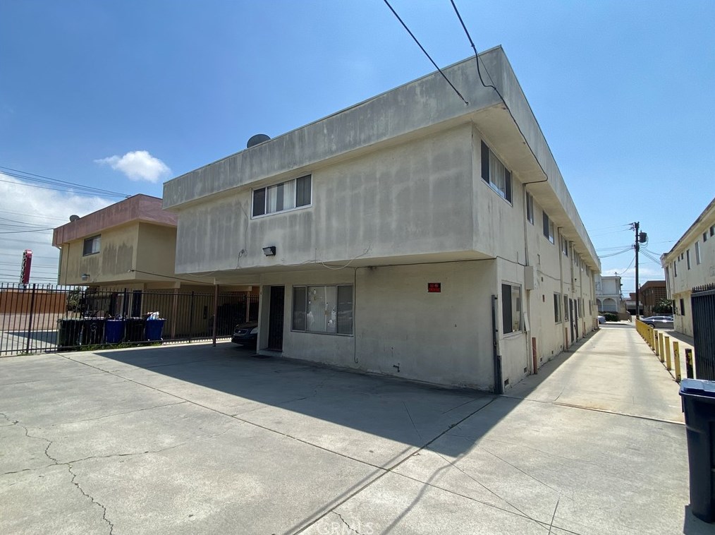 4035 W 134th St, Hawthorne, CA 90250