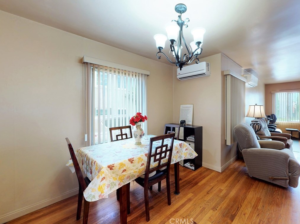 10514 Haas Ave, Los Angeles CA  90047-4334 exterior