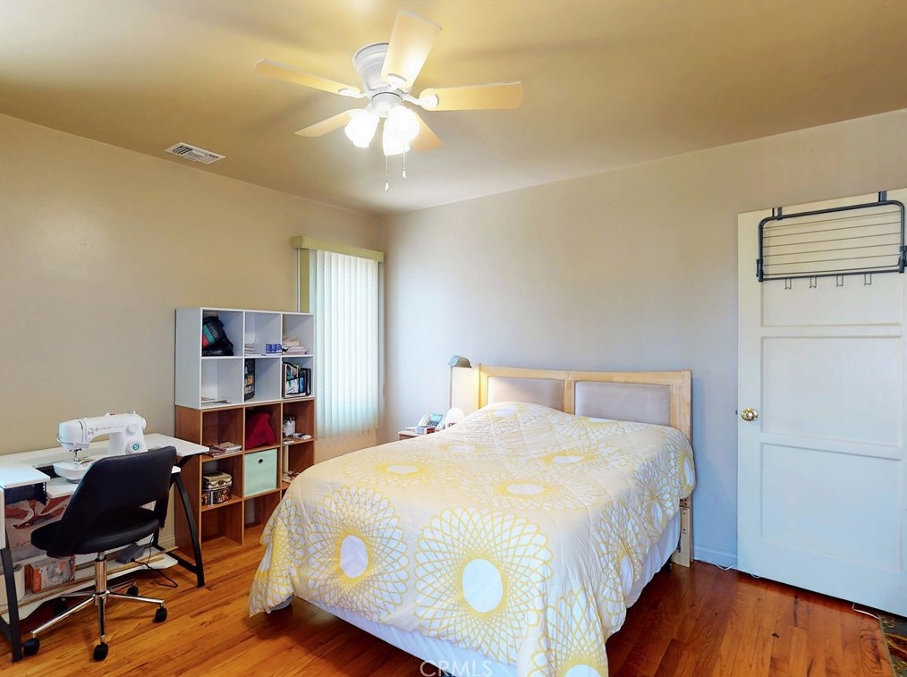 10514 Haas Ave, Los Angeles CA  90047-4334 exterior