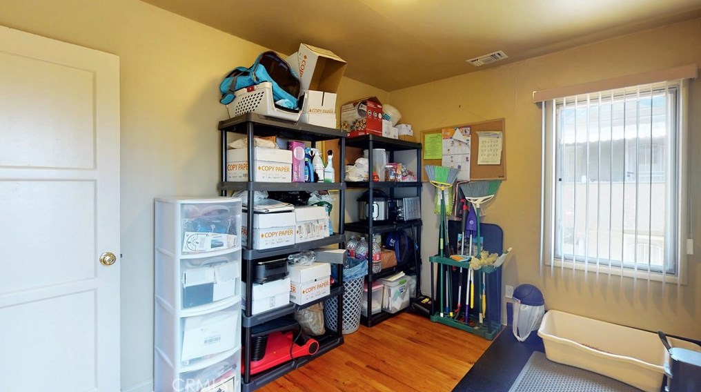 10514 Haas Ave, Los Angeles CA  90047-4334 exterior