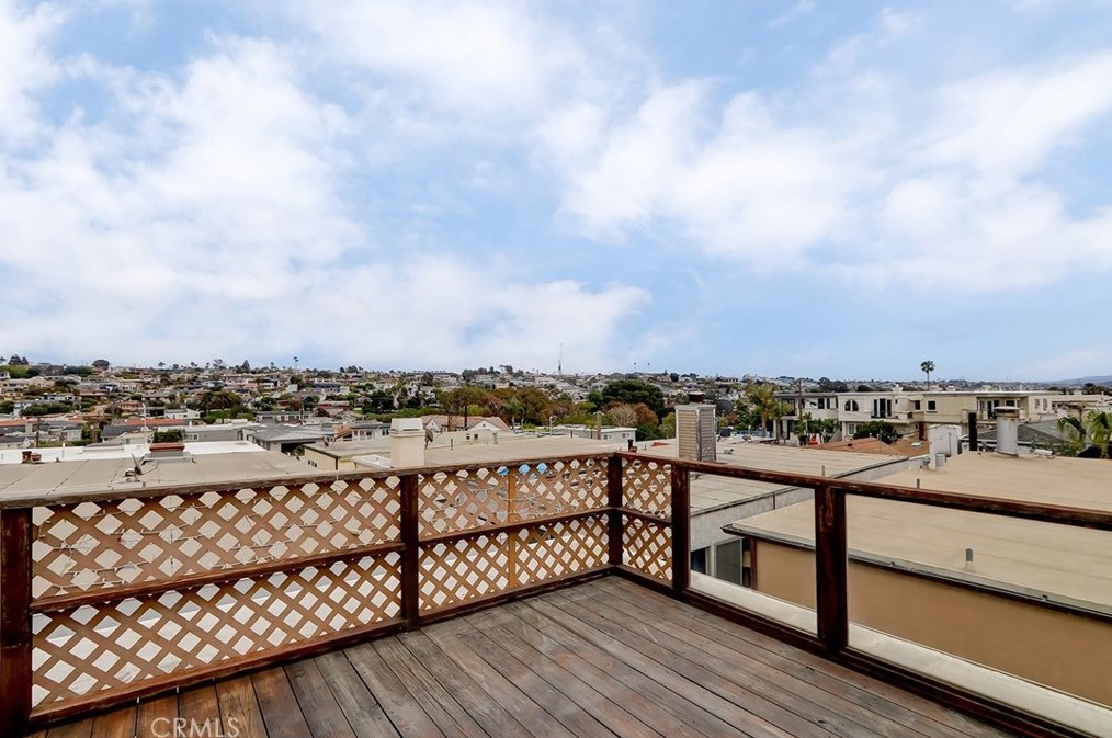 316 1st Pl, Manhattan Beach, CA 90266