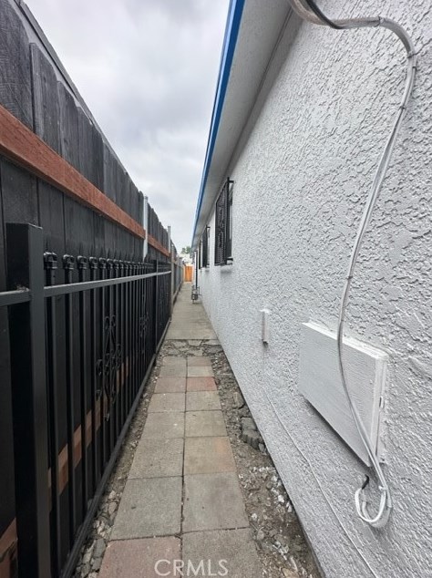 1329 111th St, Los Angeles CA  90044-1407 exterior