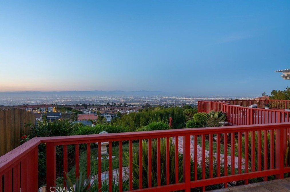 29152 Oceanridge Dr, Palos Verdes Estates, CA 90275