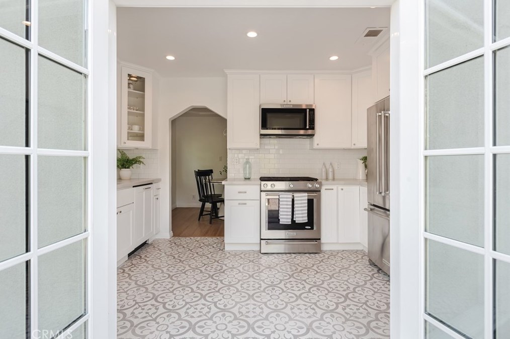 2524 Ardmore Ave, Hermosa Beach CA  90254-2224 exterior