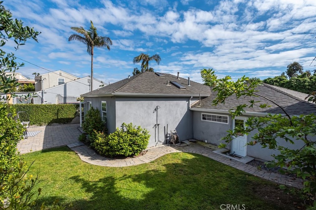 2524 Ardmore Ave, Hermosa Beach CA  90254-2224 exterior