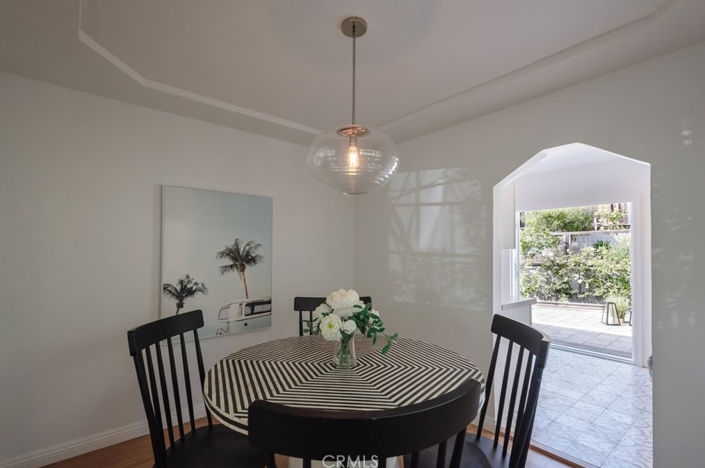 2524 Ardmore Ave, Hermosa Beach CA  90254-2224 exterior