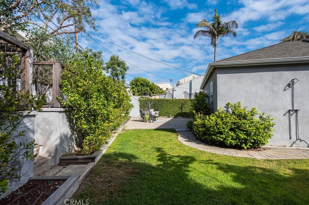 2524 Ardmore Ave, Hermosa Beach CA  90254-2224 exterior