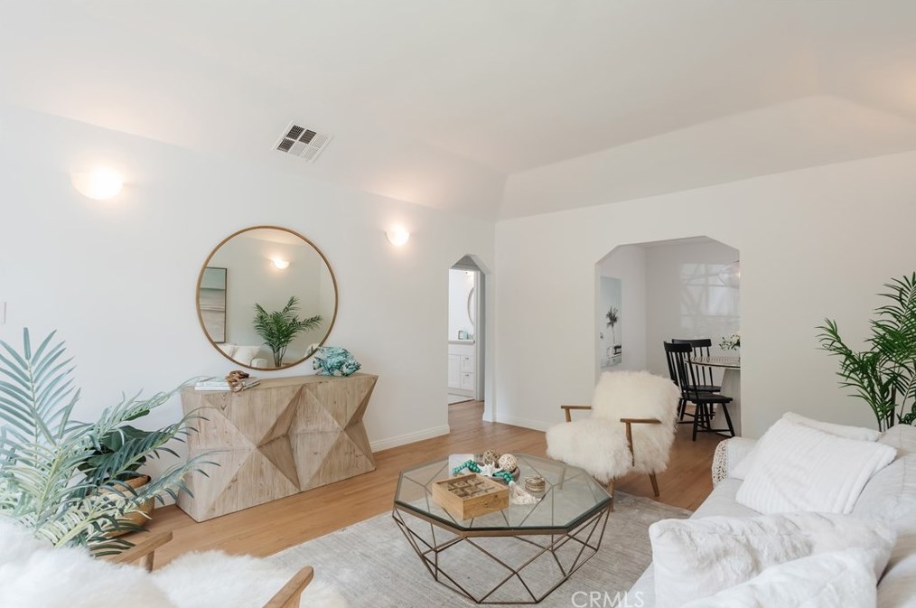 2524 Ardmore Ave, Hermosa Beach CA  90254-2224 exterior