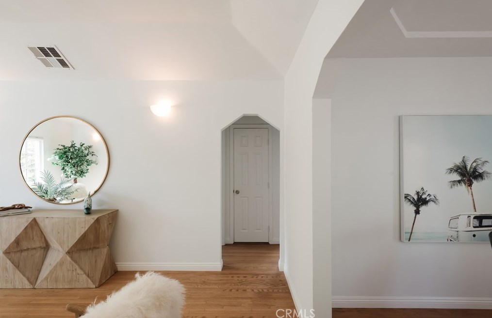 2524 Ardmore Ave, Hermosa Beach CA  90254-2224 exterior