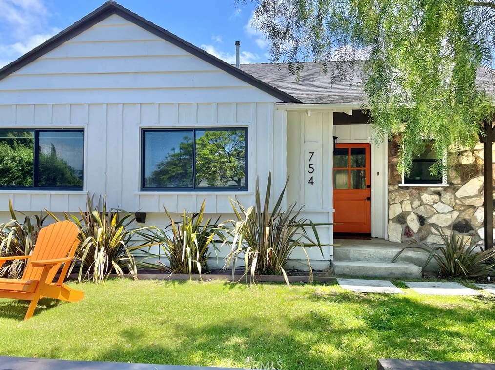 754 California St, El Segundo, CA 90245-3249