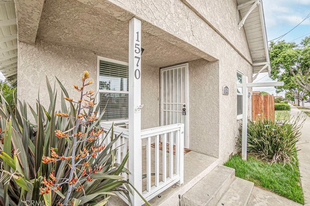 1570 W 182nd St, Gardena, CA 90248
