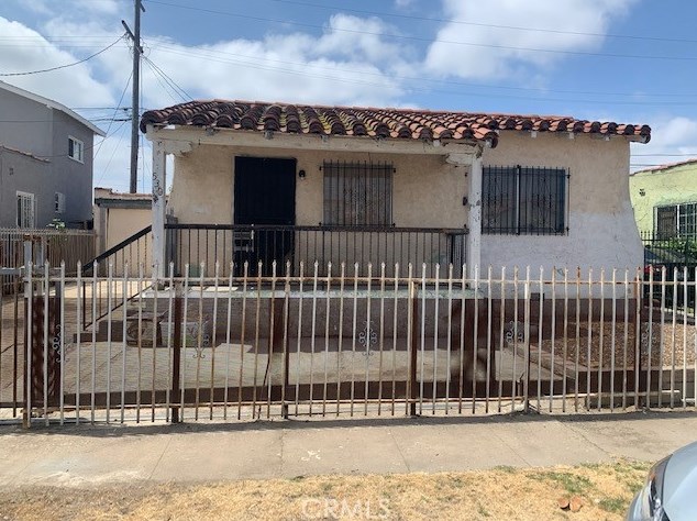 530 88th Pl, Los Angeles, CA 90044-5710
