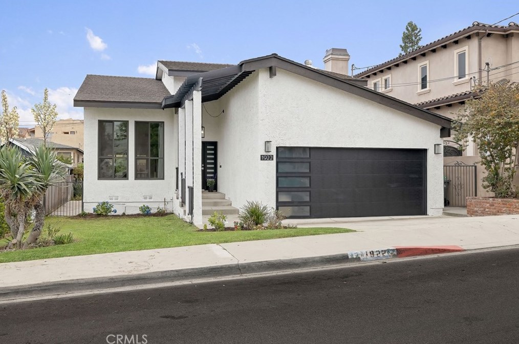 1922 Robinson St, Redondo Beach, CA 90278