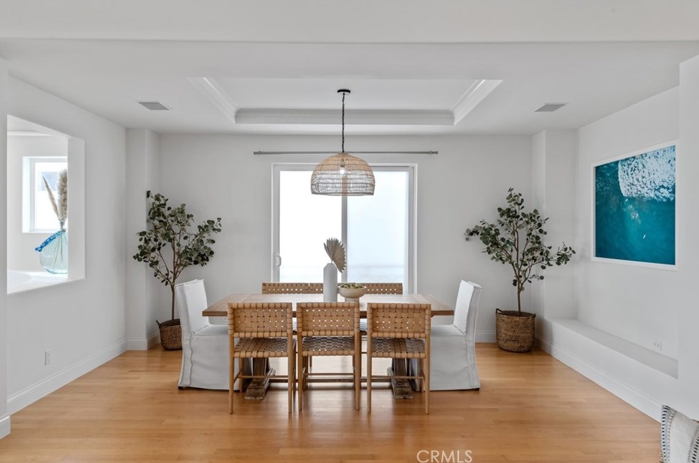 2130 Monterey Blvd, Hermosa Beach CA  90254-2630 exterior