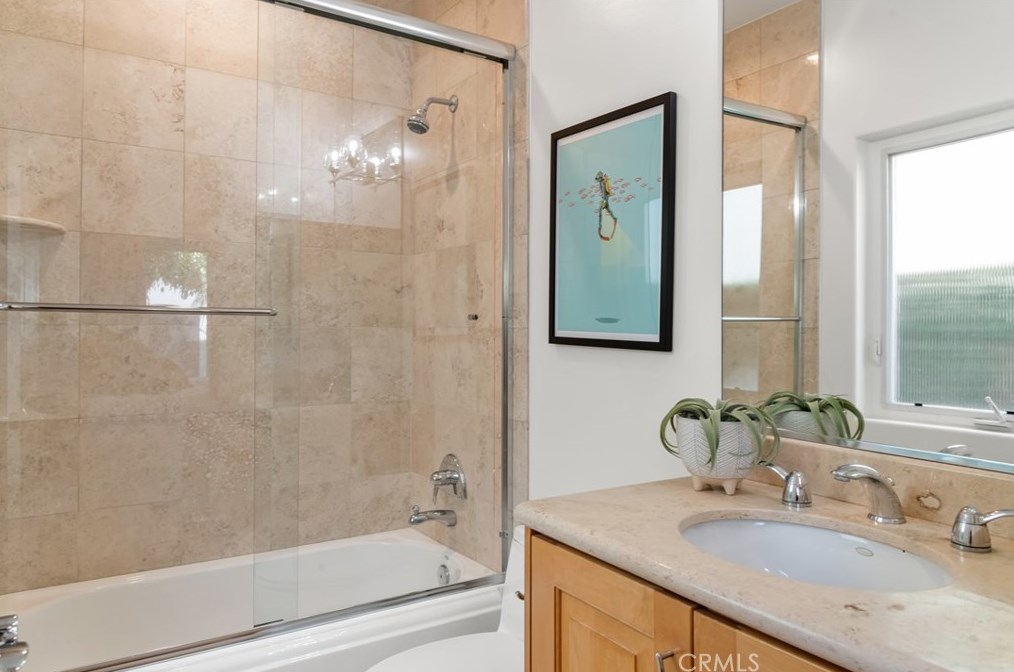 2130 Monterey Blvd, Hermosa Beach CA  90254-2630 exterior