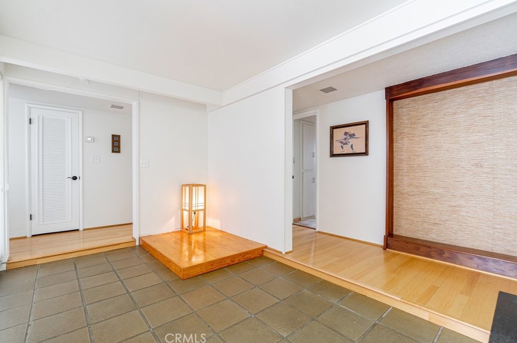 461 Chabela Dr, Manhattan Beach, CA 90266