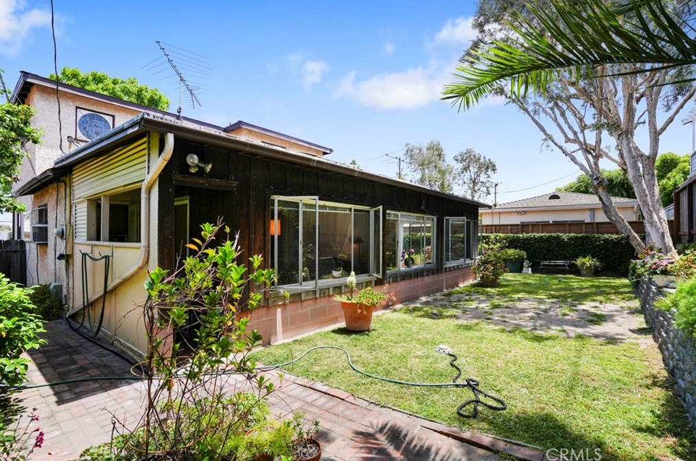 1208 23rd St, Manhattan Beach, CA 90266