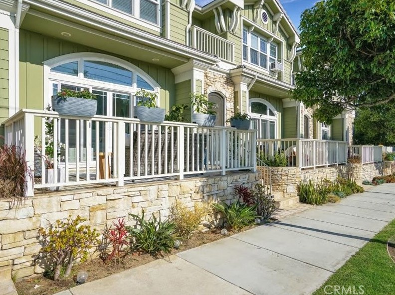 904 N Catalina Ave, Redondo Beach, CA 90277