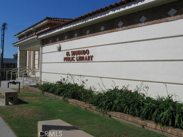 1628 Palm Ave, El Segundo CA 90245-3461 exterior