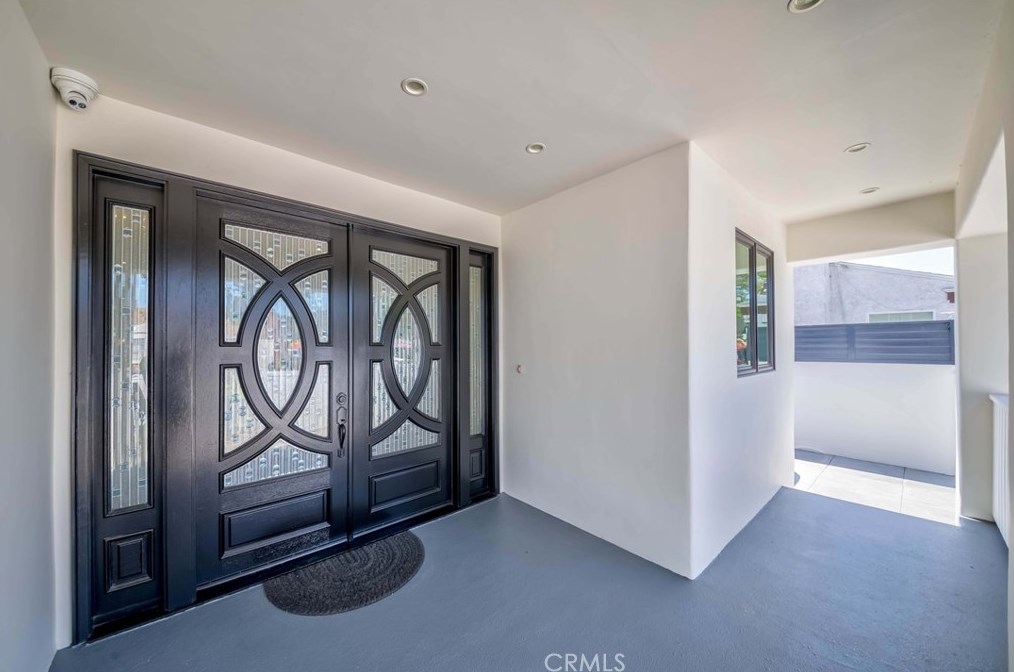 3834 Dublin Ave, Los Angeles CA  90008-1920 exterior