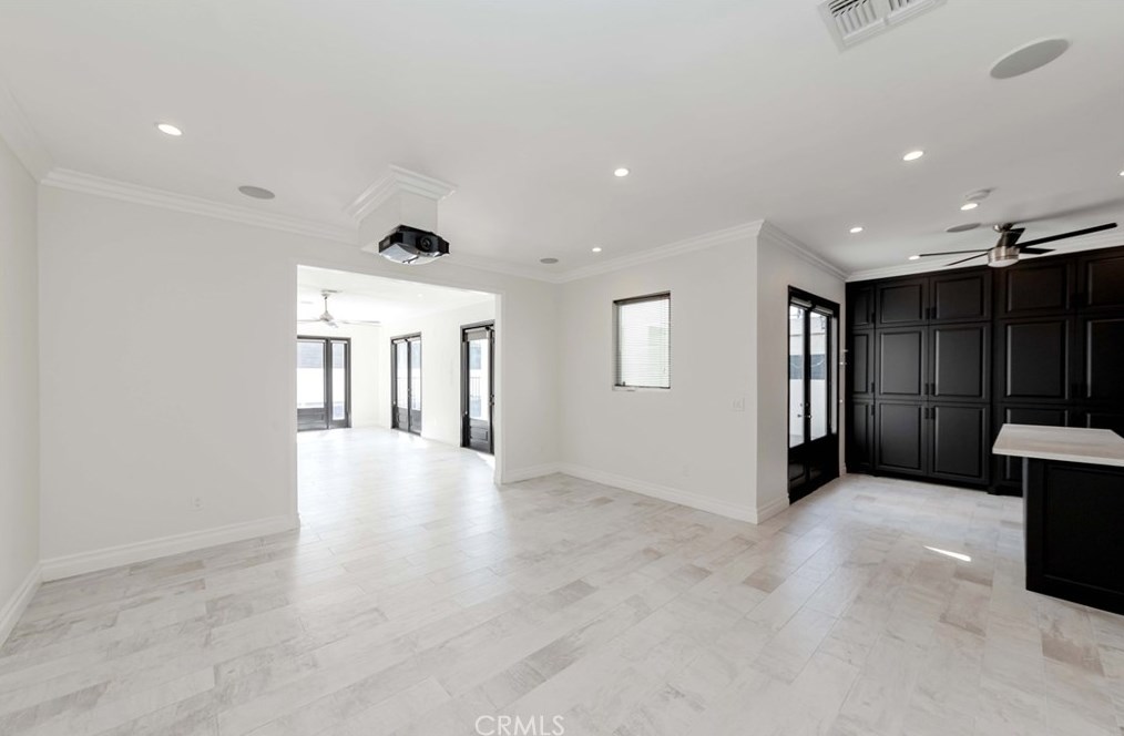 3834 Dublin Ave, Los Angeles CA  90008-1920 exterior