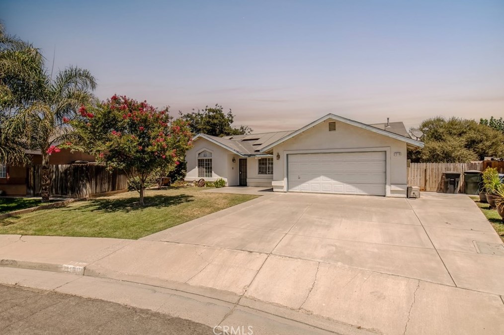 1310 Tempe Ct, Hanford, CA 93230-7607