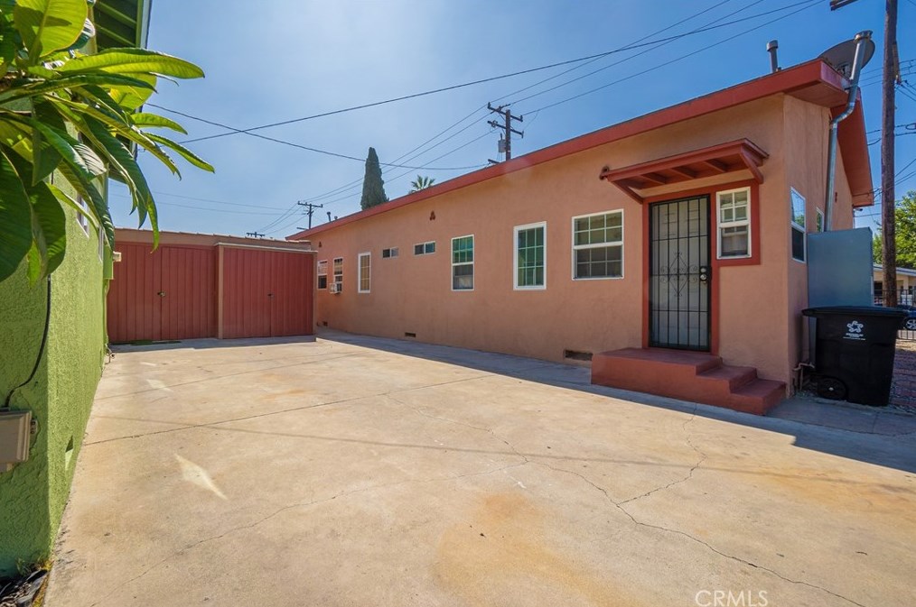 1727 60 St, Los Angeles CA  90001-1417 exterior