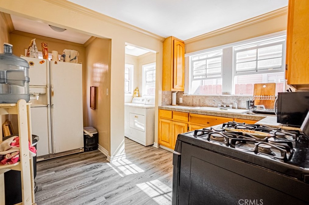 1727 60 St, Los Angeles CA  90001-1417 exterior