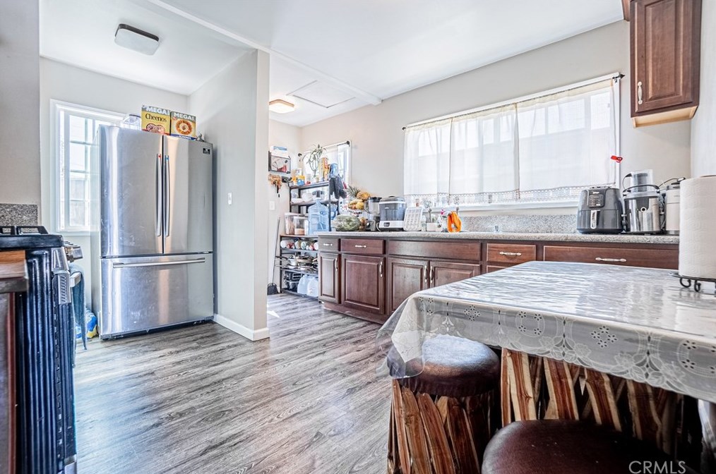 1727 60 St, Los Angeles CA  90001-1417 exterior