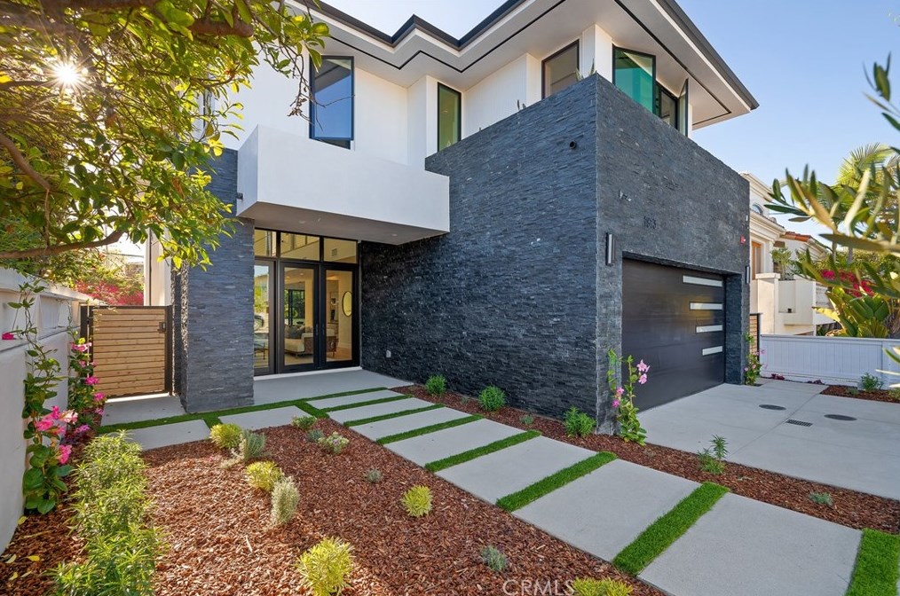 1813 Walnut Ave, Manhattan Beach, CA 90266