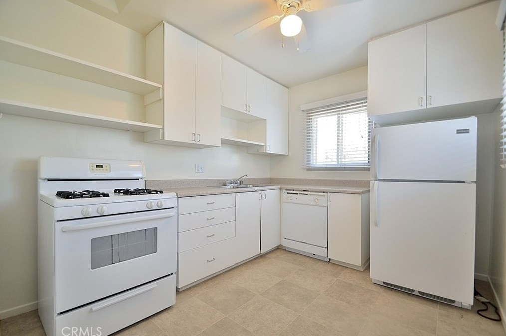 1637 Maple Ave, El Segundo CA 90245-3258 exterior