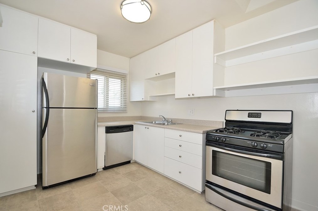 1637 Maple Ave, El Segundo CA  90245-3311 exterior