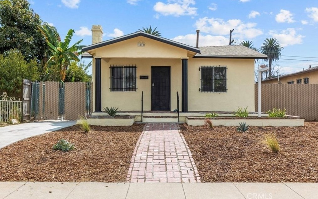 1112 77th St, Los Angeles CA  90001-2902 exterior