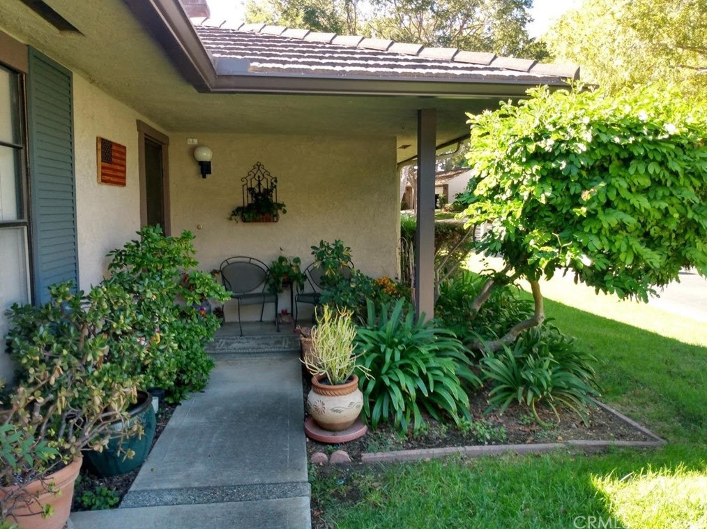 5252 Thorn Tree Ln, Irvine, CA 92612