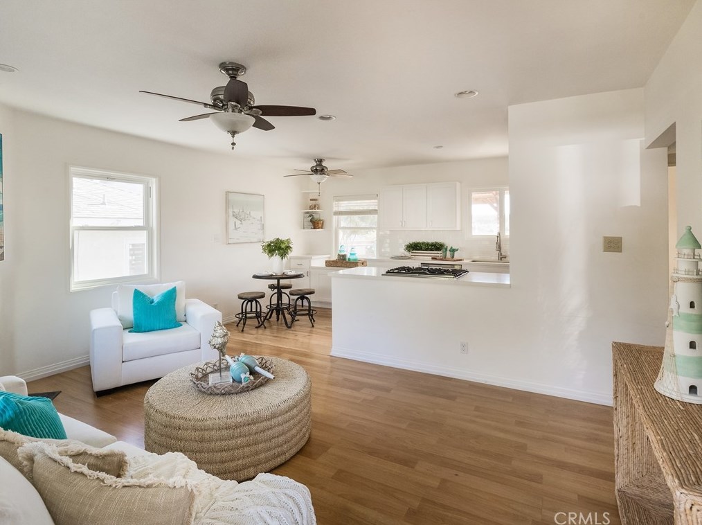 715 Hillcrest St, El Segundo CA  90245-2002 exterior