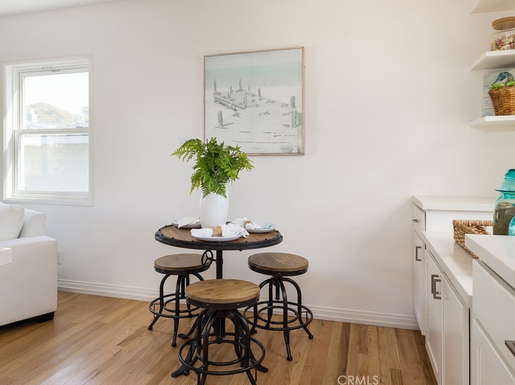 715 Hillcrest St, El Segundo CA  90245-2002 exterior