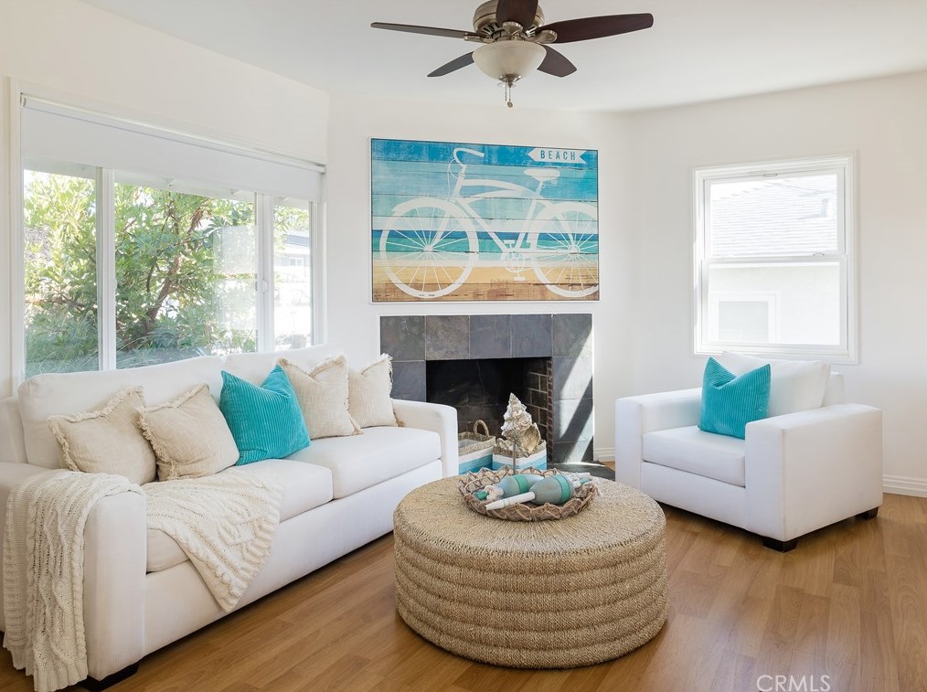 715 Hillcrest St, El Segundo CA  90245-2002 exterior