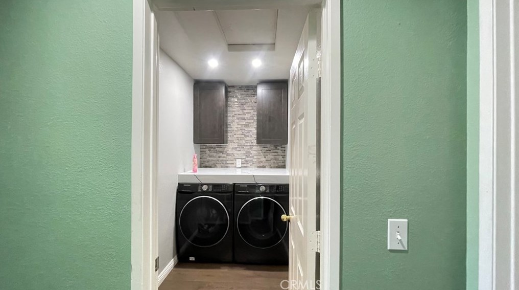 8911 Newcastle Ave, Hesperia CA  92344-8286 exterior