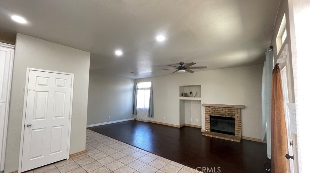 8911 Newcastle Ave, Hesperia CA  92344-8286 exterior