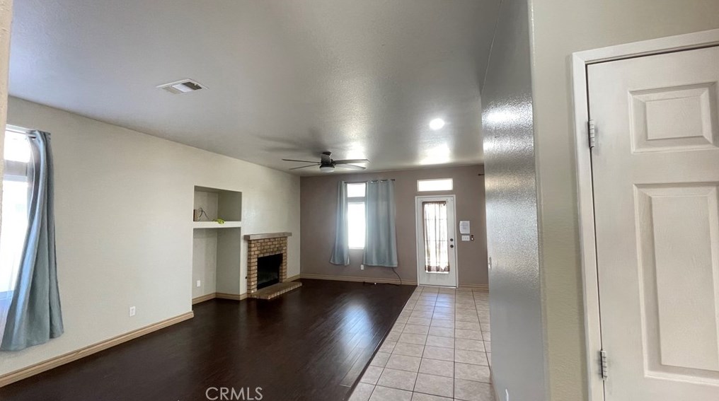 8911 Newcastle Ave, Hesperia CA  92344-8286 exterior