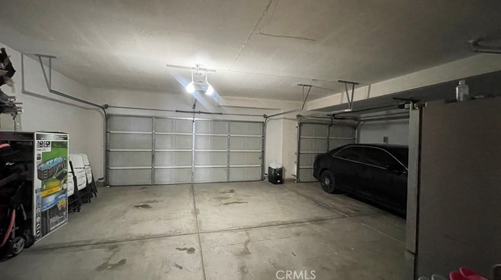 8911 Newcastle Ave, Hesperia CA  92344-8286 exterior