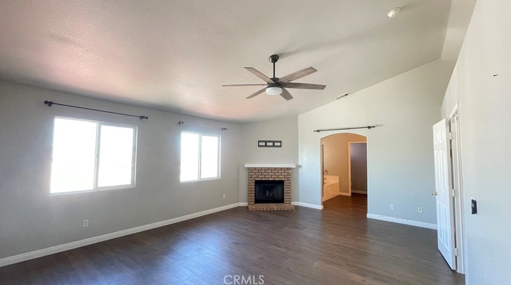 8911 Newcastle Ave, Hesperia CA  92344-8286 exterior