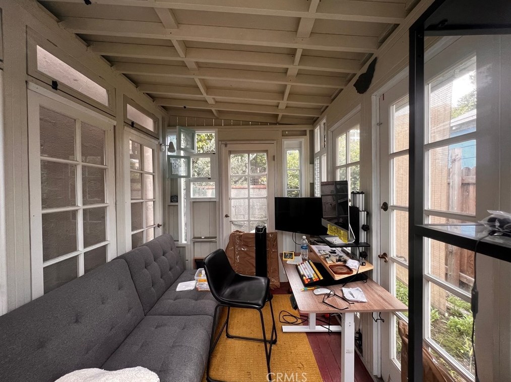 6638 Lindenhurst Ave, Los Angeles CA 90048-4732 exterior