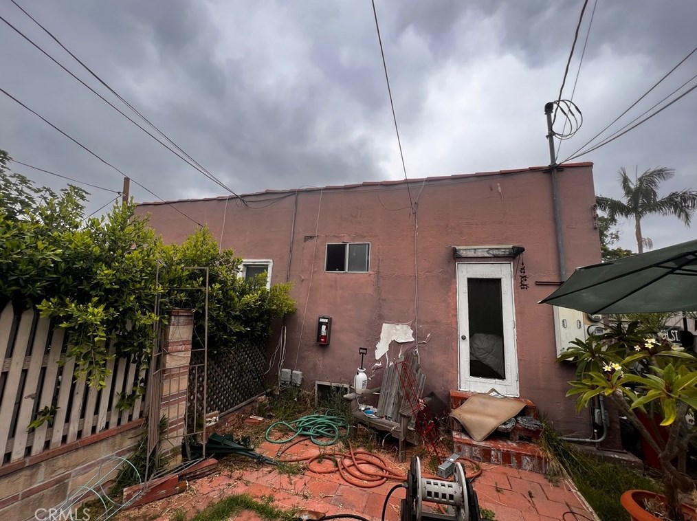 6638 Lindenhurst Ave, Los Angeles CA 90048-4732 exterior