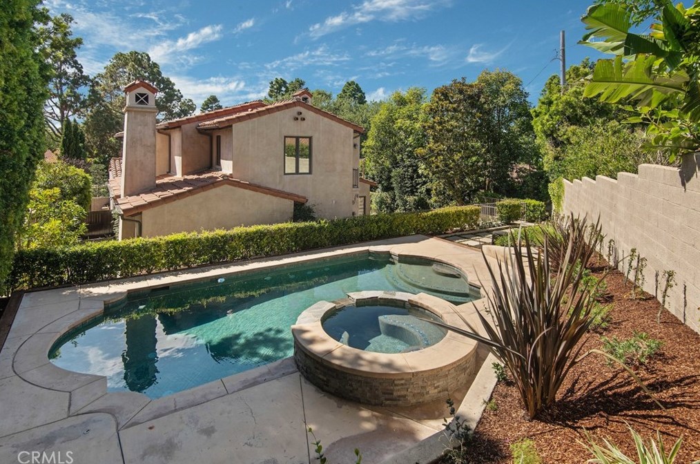 1104 Via Nogales, Palos Verdes Estates, CA 90274