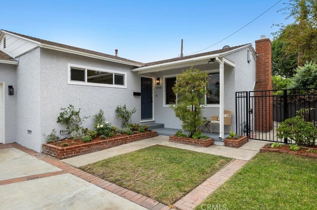 5532 W 142nd St, Hawthorne, CA 90250